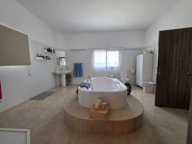 detachedHouse-1-10067-35-1.jpg