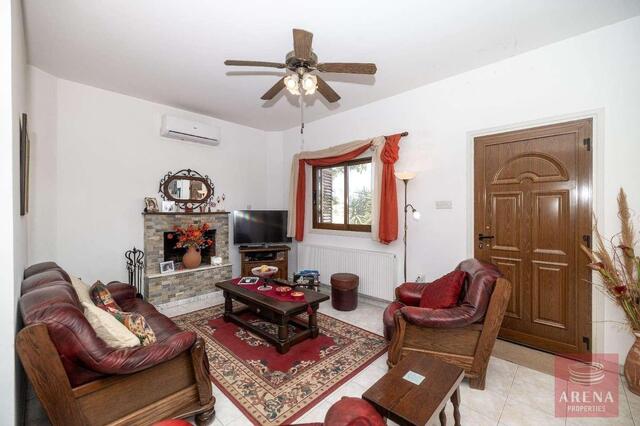 4-Bedroom Villa in the Pernera Area of Protaras – photo 8