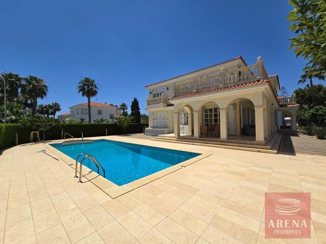 detachedHouse-2-4-BED-VILLA-CAPE-GRECO-8275-1.jpg