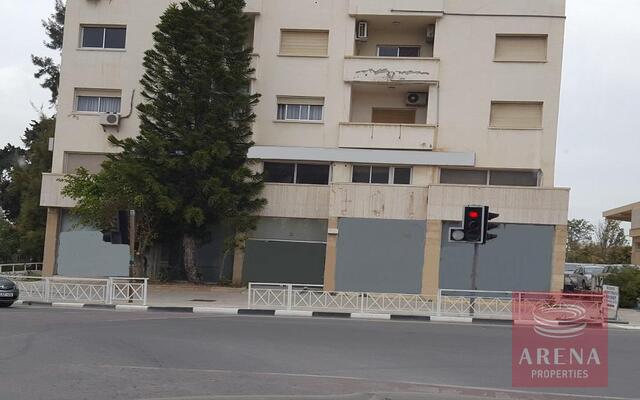 Shop with Basement in Larnaca – photo 1