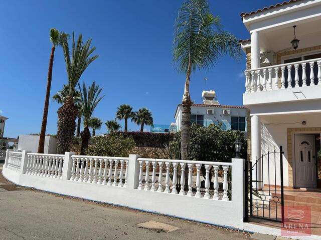 detachedHouse-Picture4.jpg
