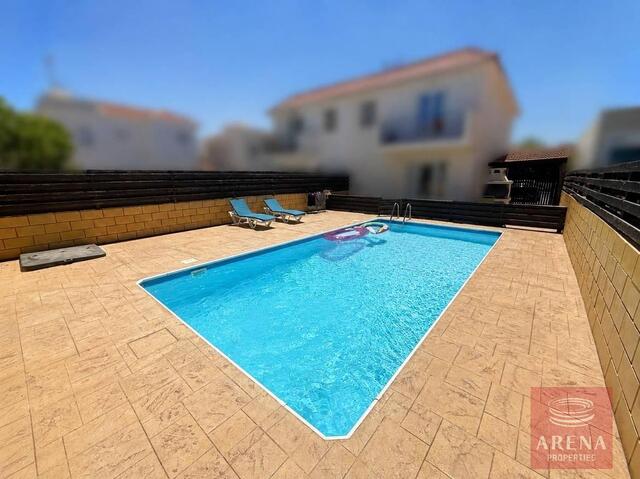 3-Bedroom Villa with Private Swimming Pool in Xylofagou – photo 11