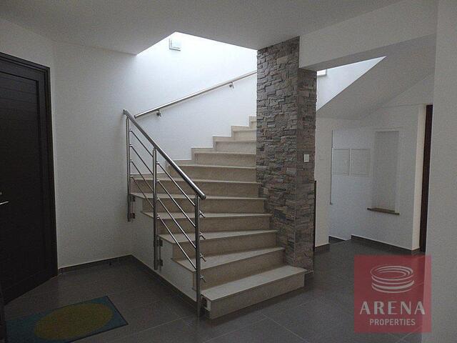 detachedHouse-3069-stairs.jpg