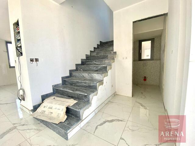 detachedHouse-16-4-BED-VILLA-IN-LIVADIA-6953.jpeg