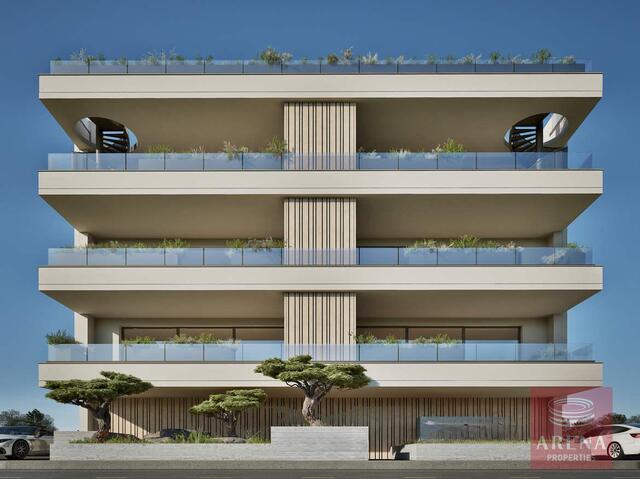 penthouse-6a50e377639cd-12.jpg
