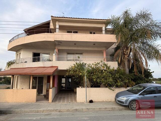 2 Bedrooms Apartment in Kiti – photo 1