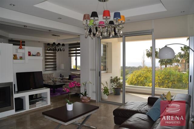 detachedHouse-21-VILLA-CYPRUS-4491.jpg
