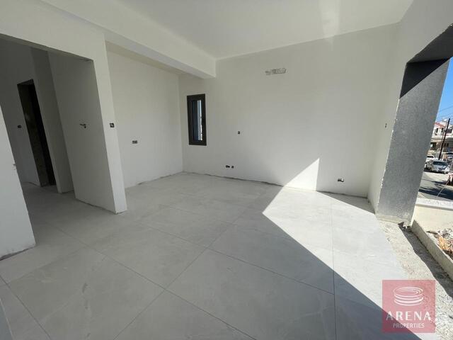 detachedHouse-6-4-bed-villa-in-Livadia-8643.jpeg