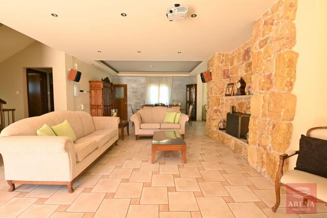 detachedHouse-3-BED-VILLA-IN-PARALIMNI-6883-37.jpeg