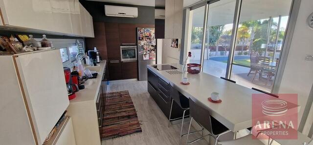 bungalow-69c153793ffd5.jpg