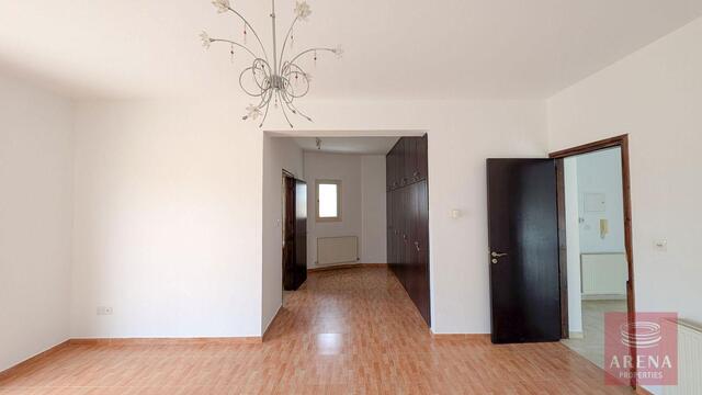 3 Bedroom Semi-Detached Villa in Aradippou – photo 13