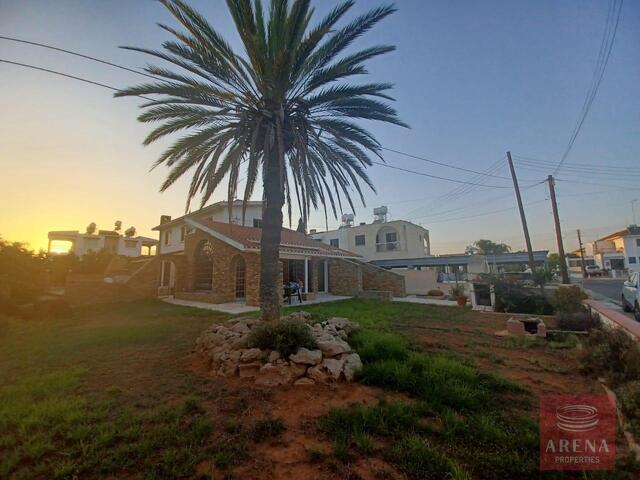 detachedHouse-6-3-BED-VILLA-IN-PYLA-7456-1.jpg