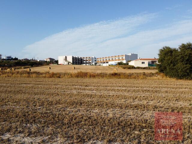 land-1-land-tersefanpou-10384-4.jpg