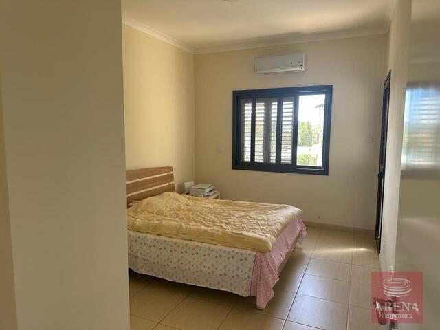 detachedHouse-22-3-bed-villa-inFrenaros-7948.jpg