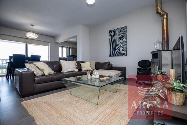 apartment-6995d25d9e2ec.jpg