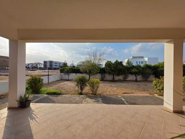 4 Bed Villa in Kiti – photo 10