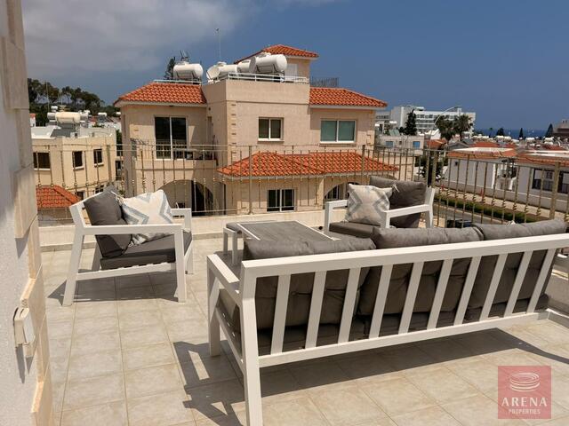 detachedHouse-6a328dbc750ac-1.jpg
