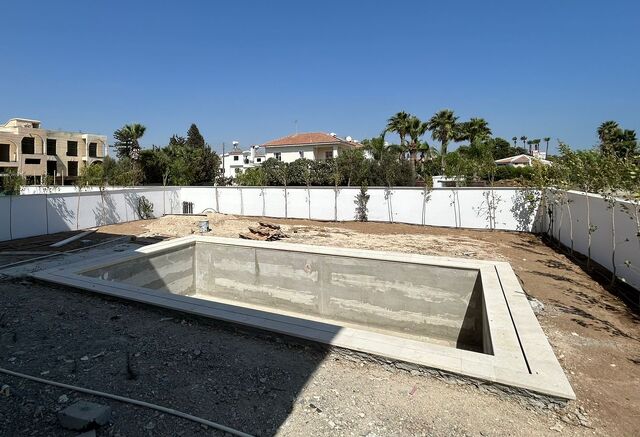 5 Bed Villa in Oroklini for sale – photo 3