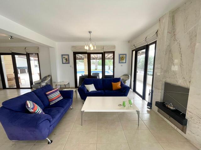 detachedHouse-1-4-BED-VILLA-FOR-SALE-IN-AGIA-THEKLA-9489-16.jpg