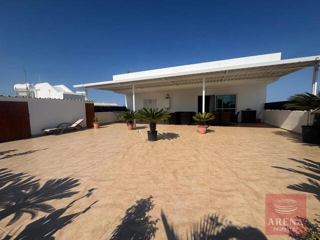 3 Beds - Penthouse For Sale In Derynia – photo 5
