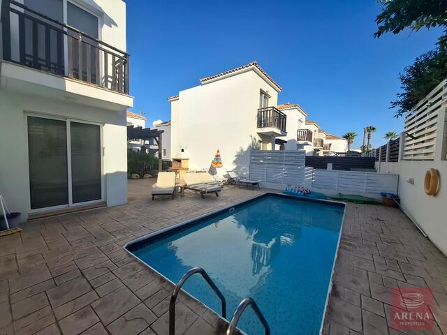 Detached 3-Bedroom Villa for Rent in Pernera, Paralimni – photo 2