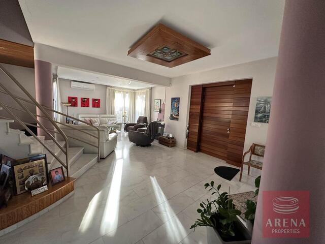 detachedHouse-11-4-BED-VILLA-IN-LARNACA-8978.jpeg