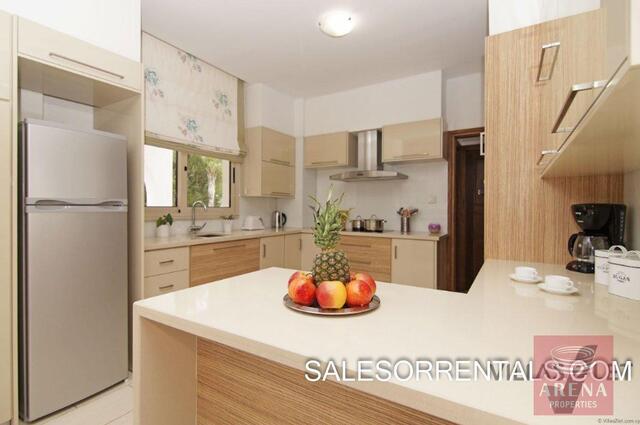 detachedHouse-11-6-BED-villa-in-paralimni-5449.jpg