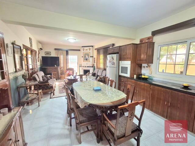detachedHouse-10-5-BED-VILLA-LIVADIA-9182-6.jpg