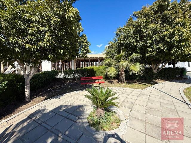 3-Bedroom Apartment in Pervolia – photo 18