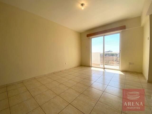 Spacious 3-Bedroom Apartment for sale in Sotira – photo 6