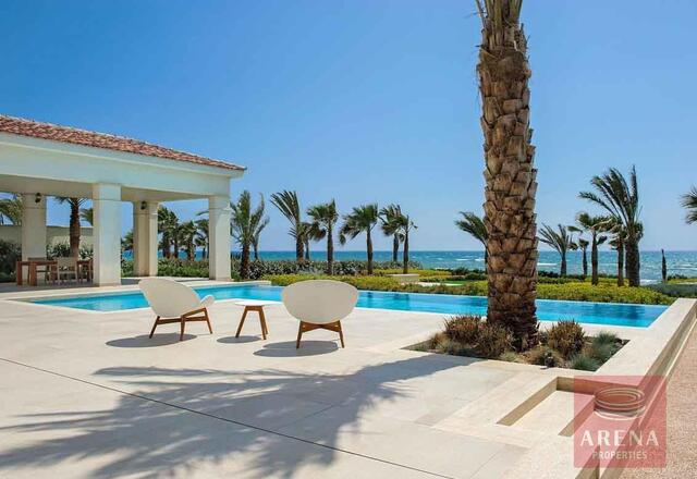 6 Bed Villa in Pervolia – photo 5