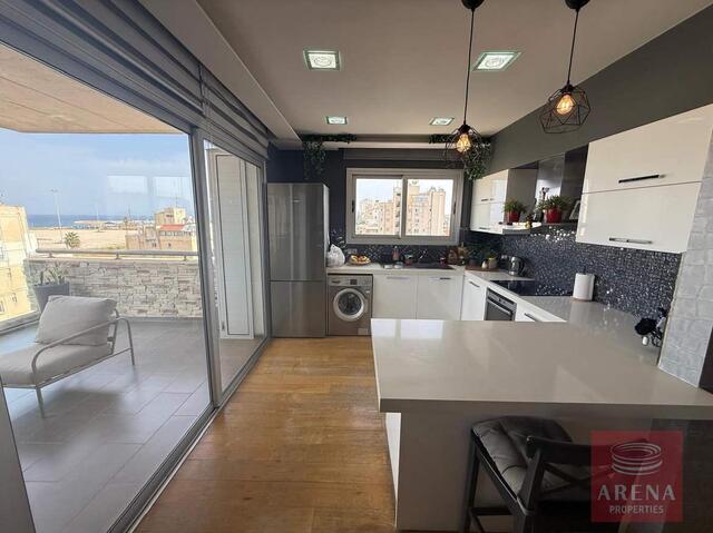 apartment-6a05cc4fda90d-3.jpg