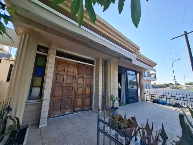 detachedHouse-1-HOUSE-IN-VERGINA-9777-1-1.jpg