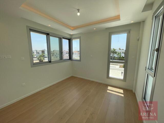 New Villas in Dekelia Area – photo 19
