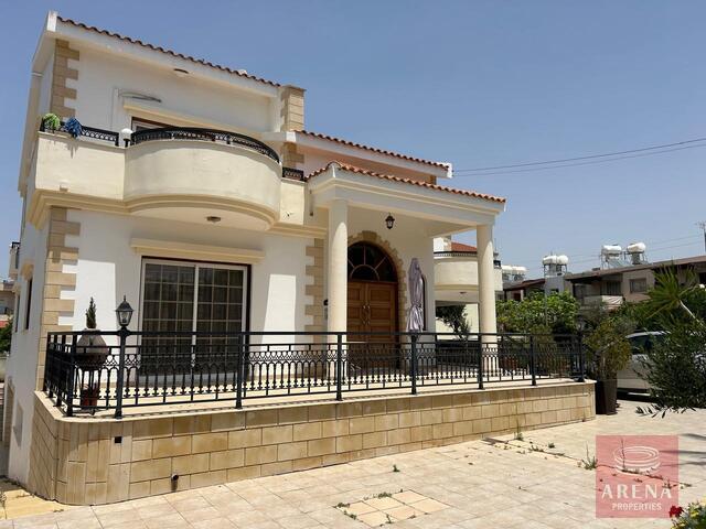 detachedHouse-4-VILLA-DEKELIA-8254.jpg