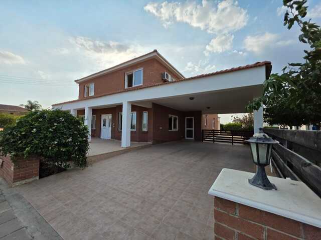 4 Bed Villa in Kiti – photo 2