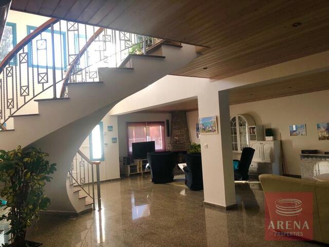Villa in Pervolia for Rent – photo 13