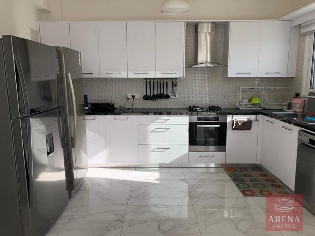 detachedHouse-11-4-BED-VILLA-IN-PARALIMNI-7728.jpg