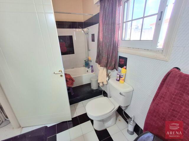 detachedHouse-27-5-BED-VILLA-LIVADIA-9182-6.jpg