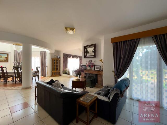 Luxury 6 Bed-Villa For Sale In Ayia Napa – photo 20
