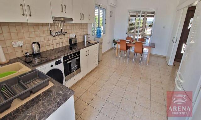 3-Bedroom Sea-View Detached House for Rent in Paralimni – photo 19