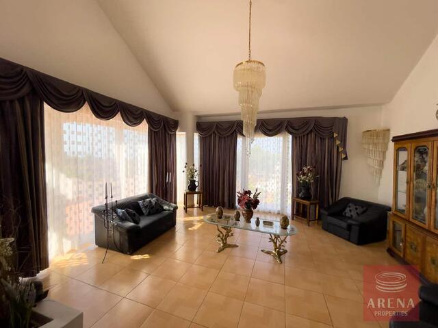 Luxury 6 Bed-Villa For Sale In Ayia Napa – photo 18