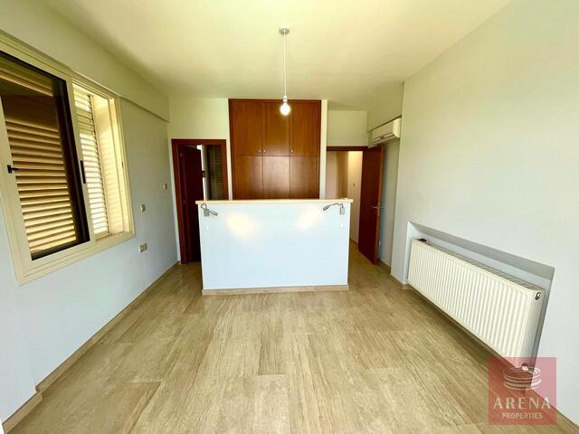 detachedHouse-33-5-BED-VILLA-IN-PERVOLIA-8296.jpg