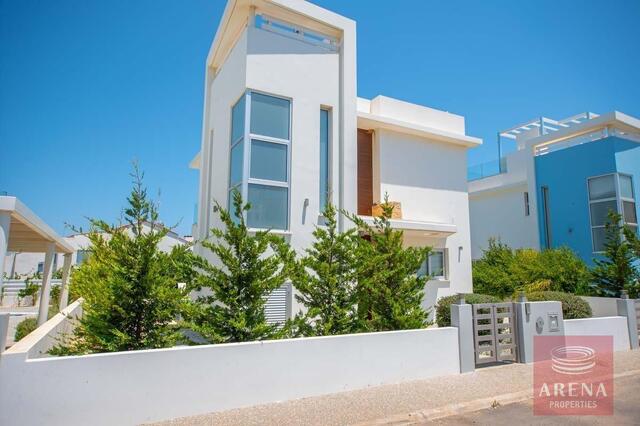 detachedHouse-4-Villa-in-Protaras-5267-4.jpg
