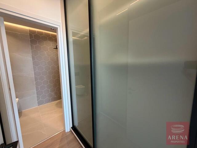 penthouse-6a13f281346bd-5.jpg