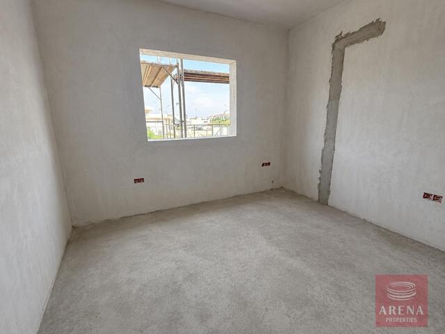 Spacious 2-Bedroom Apartment for Sale in Derynia – photo 9