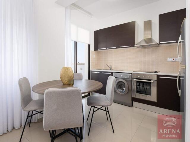 Modern 2-Bedroom Penthouse for Rent | Pool & Gym | Tersefanou – photo 8