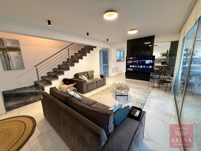 detachedHouse-69ca52dcf13db.jpg