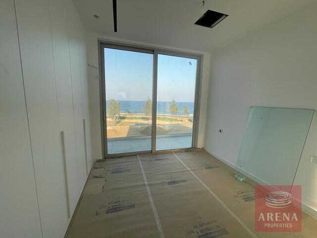 detachedHouse-12-SEAFRONT-VILLA-IN-AYIA-TRIADA-6597.jpeg