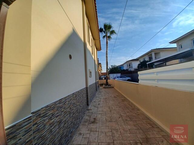 detachedHouse-8-3-BED-VILLA-IN-VRYSOULLES-9169.jpeg